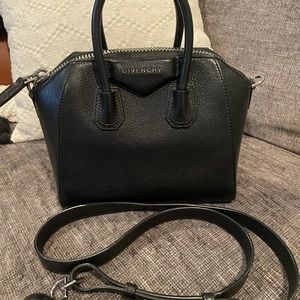 🚫SOLD🚫Givenchy Antigona mini